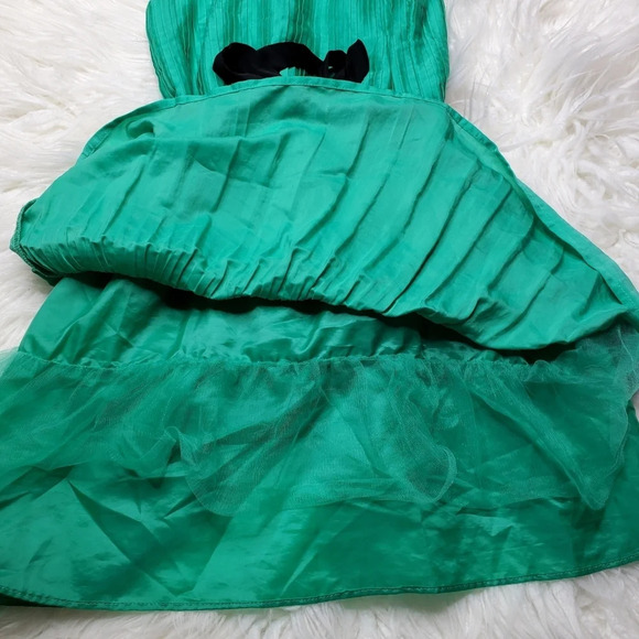 H&M Girl’s Sleeveless Pleated Dress W/ Black Waist Tie - Picture 3 of 5